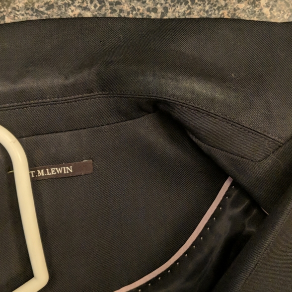 T.M. Lewin Navy Blazer Size 4 *donating soon* - Picture 9 of 10